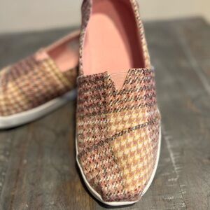 Tom’s Plaid Slip-On Women's Shoes